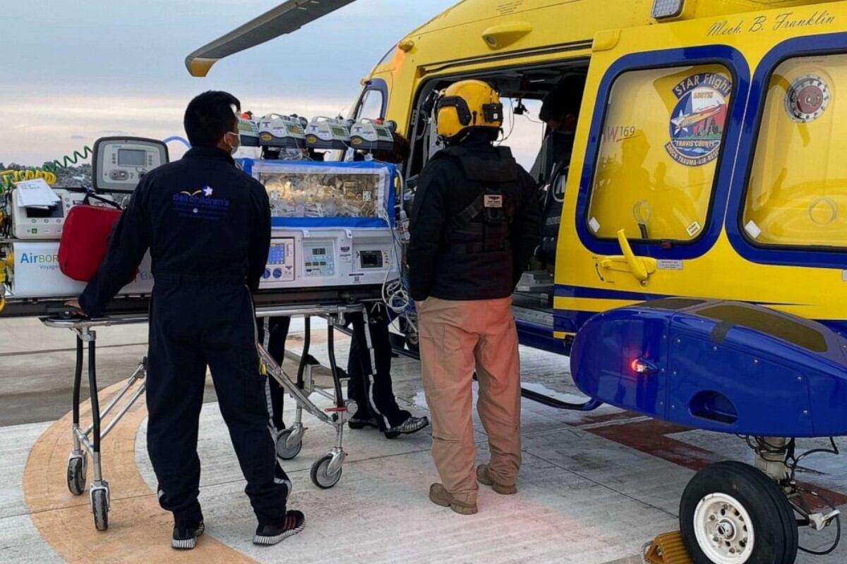 Los médicos estabilizaron a la bebé prematura hasta que el clima permitió que un helicóptero pueda trasladar a la pequeña. (Foto: Baylor Scott & White)