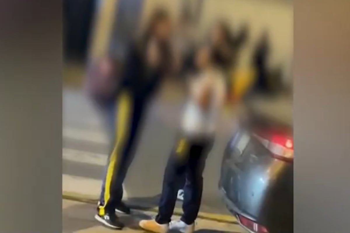 Escolares protagonizan pelea en exteriores de colegio de San Borja ante la presencia de otros estudiantes. (Foto: Captura de YT / BDP)