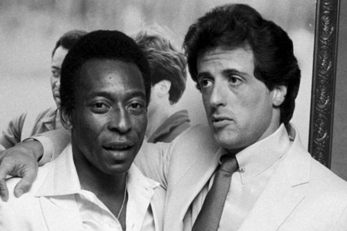 Pelé y Sylvester Stallone coincidieron en la película "Escape a la victoria" (Foto: Football Archive / Pinterest)