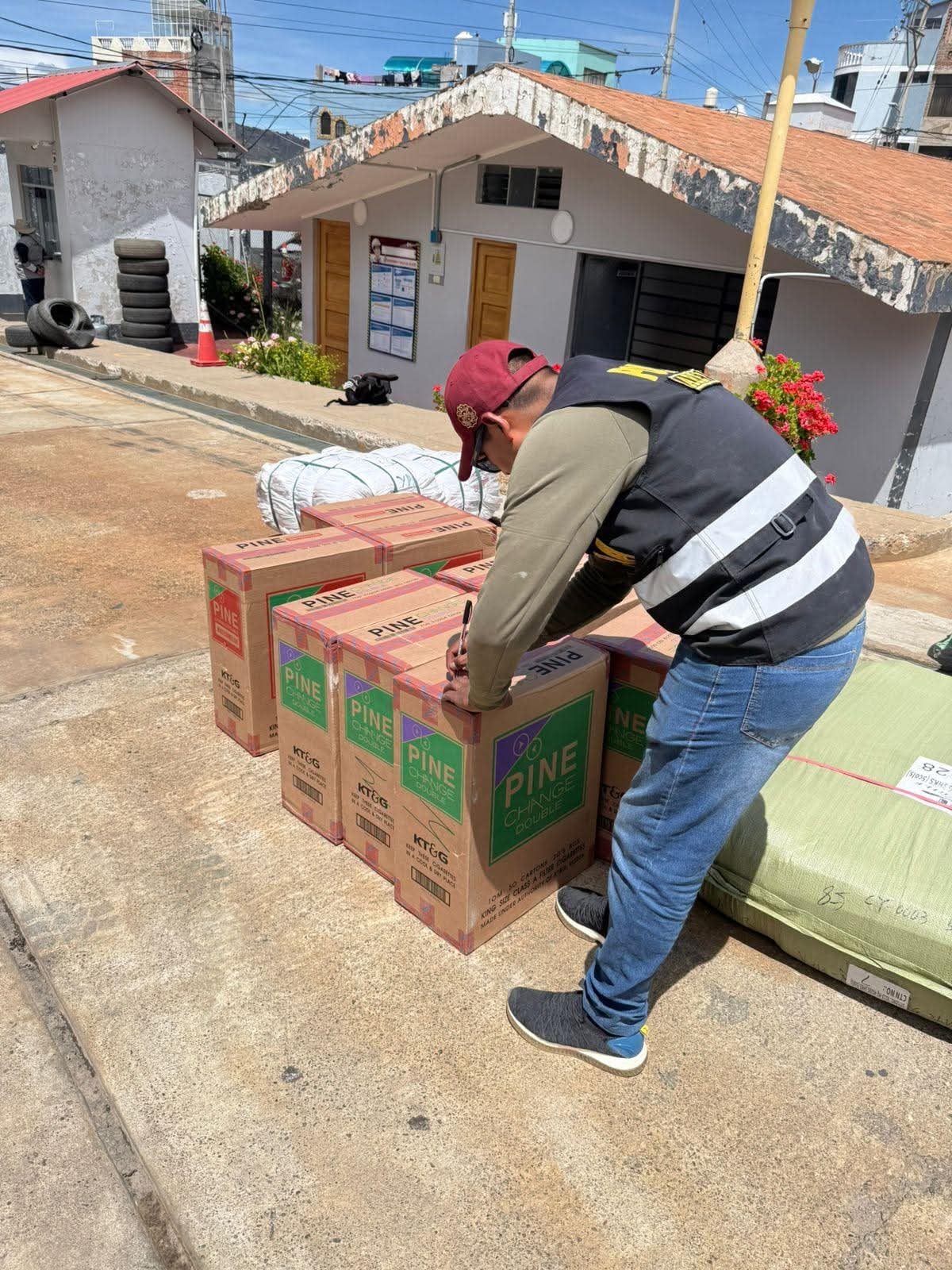 La revisión fue caja por caja.