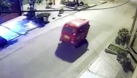 Asesinan a dos hombres frente a centro de salud