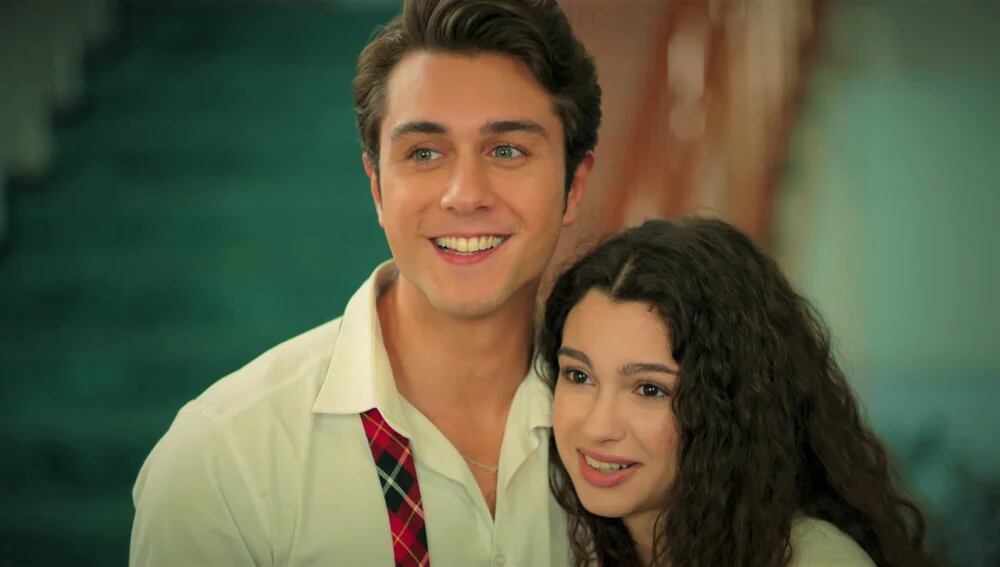 Onur Seyit Yaran y Su Burcu Yazgı en una escena de “Hermanos” (Foto: NG Medya)