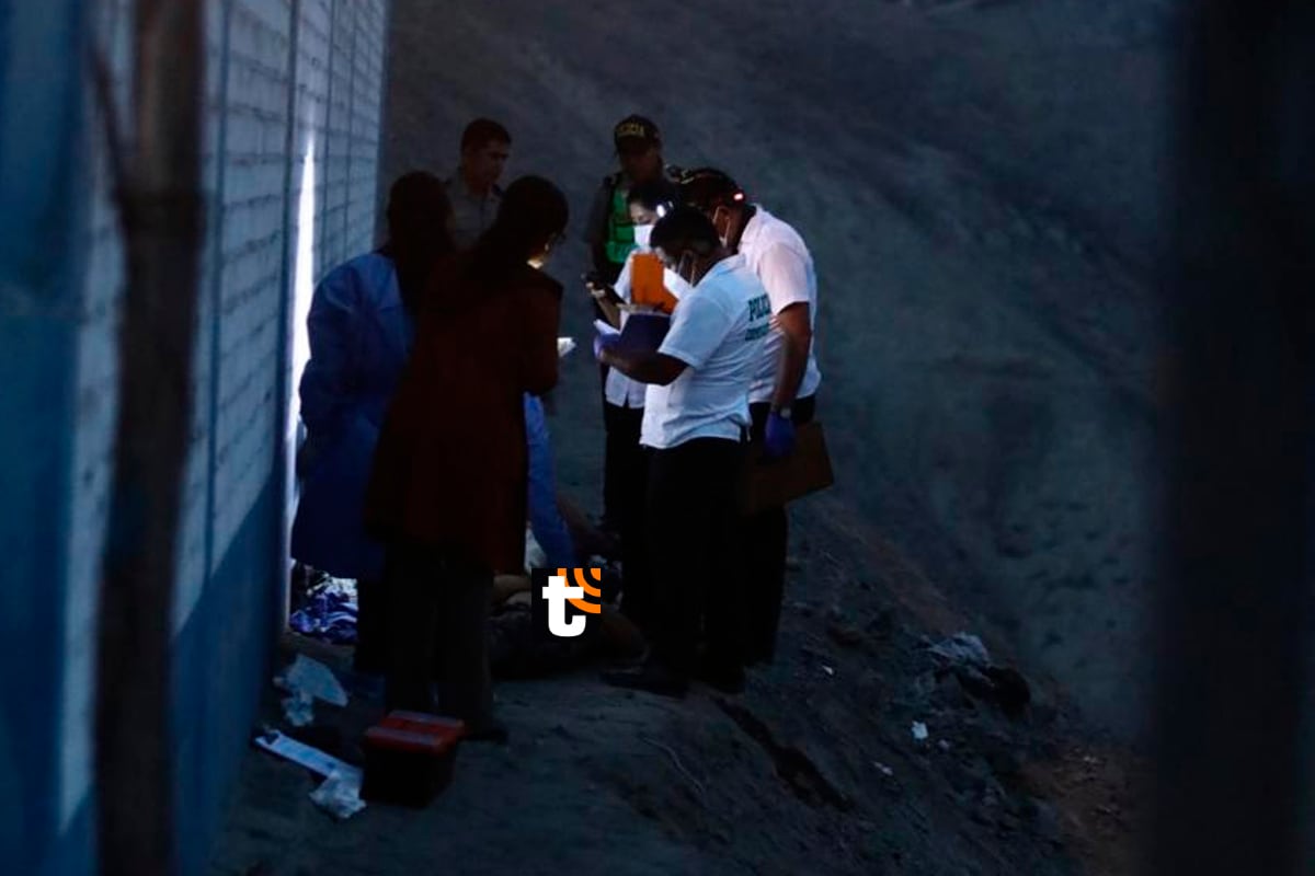 Asesinan a dos personas vinculadas a bandas de tráfico de terrenos. El hecho ocurrió en Manchay. Foto: César Grados/@photo.gec