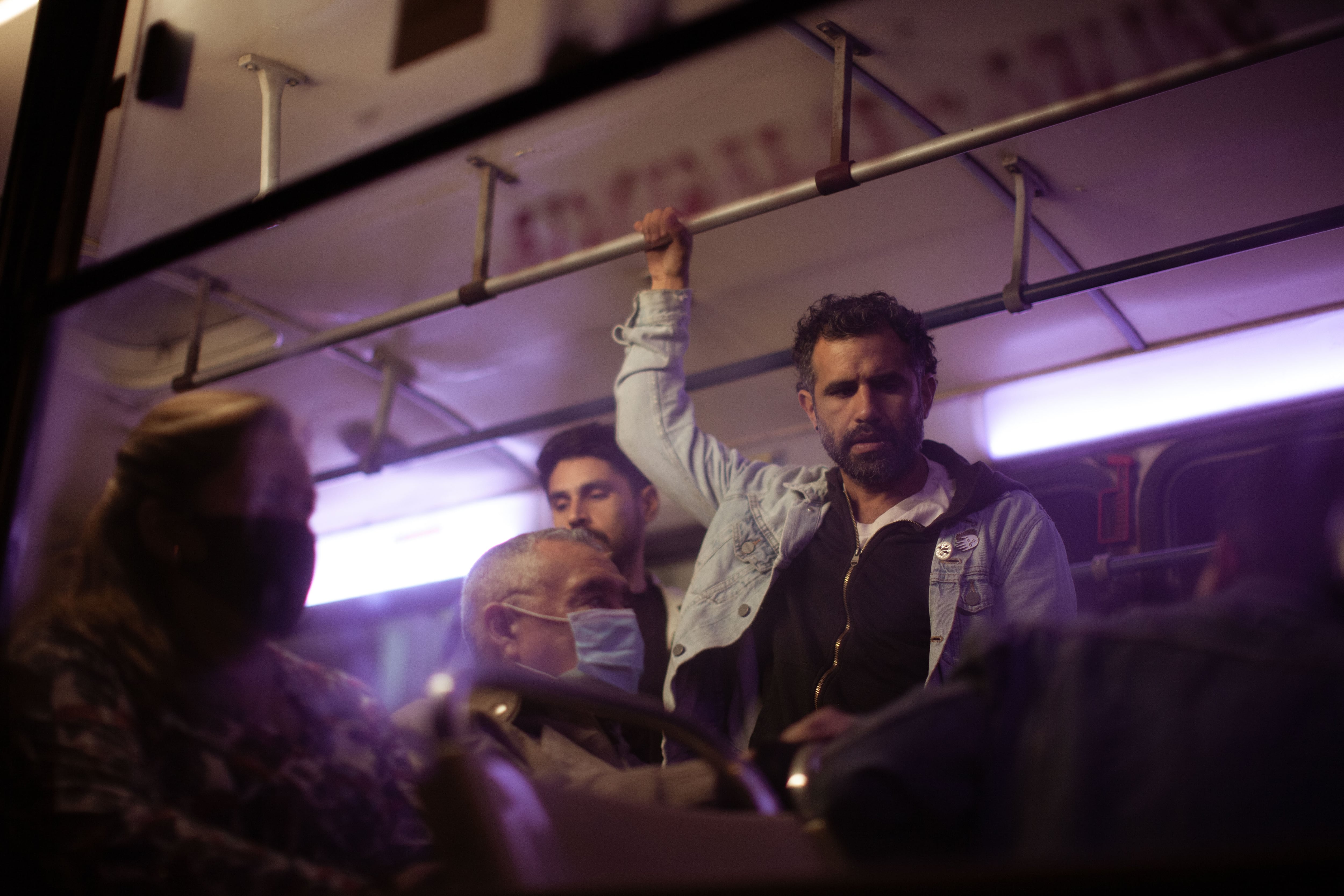 Germán Tejada espera que el público asista a las salas de cine a ver "Los inocentes" para que la película se mantenga en cartelera.