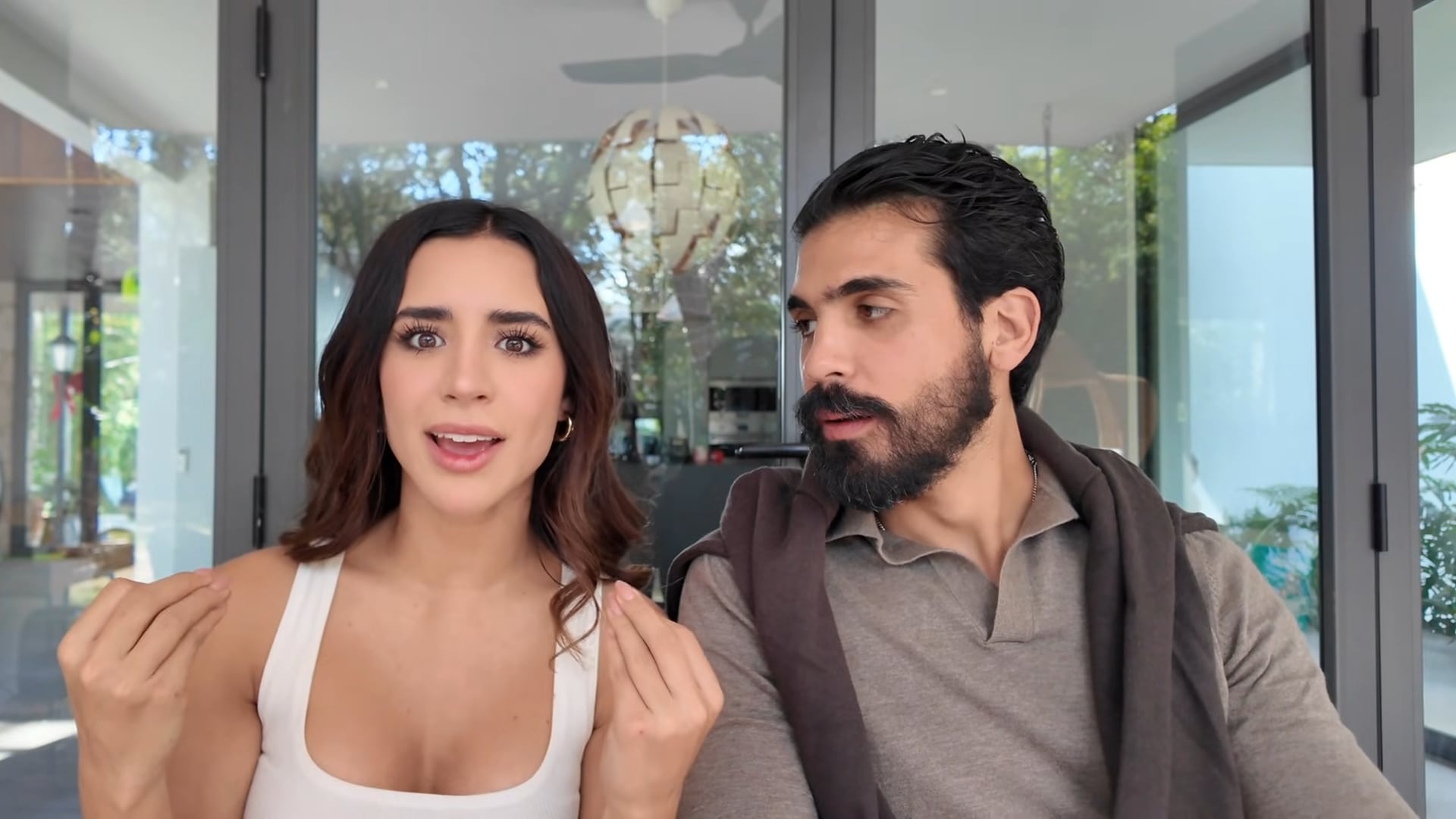Mexicana cuenta cómo se enamoró de su mejor amigo y mánager. (YouTube)