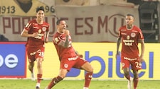 Gianluca Lapadula abre la cuenta para Universitario ante Sporting Cristal | VIDEO