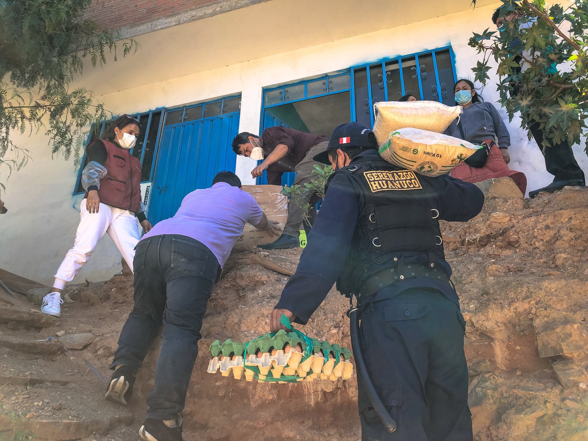 Víveres para la familia de Silvano Cántaro (Foto: Municipalidad de Huánuco)