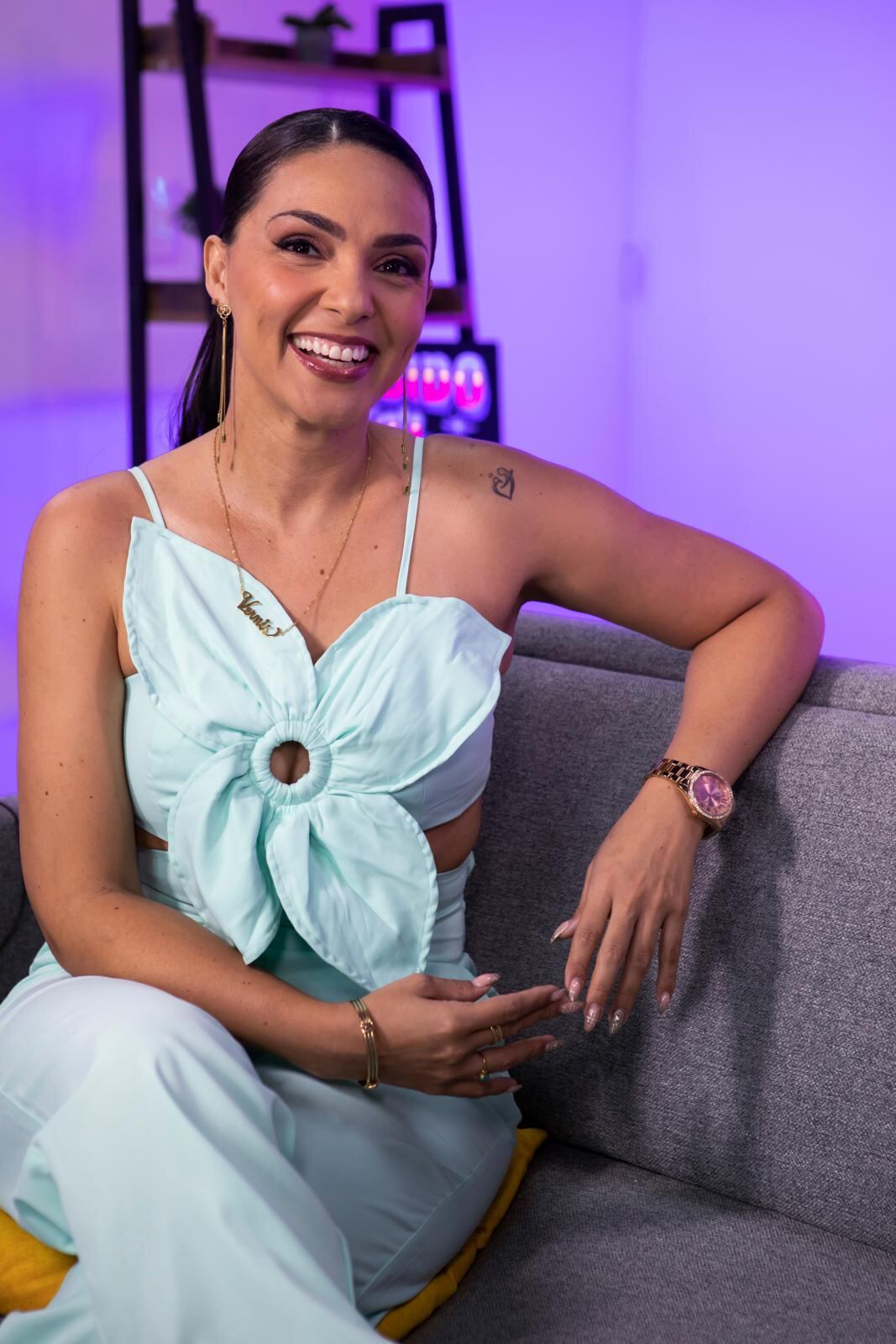 Vernis Hernández en Café con la Chevez