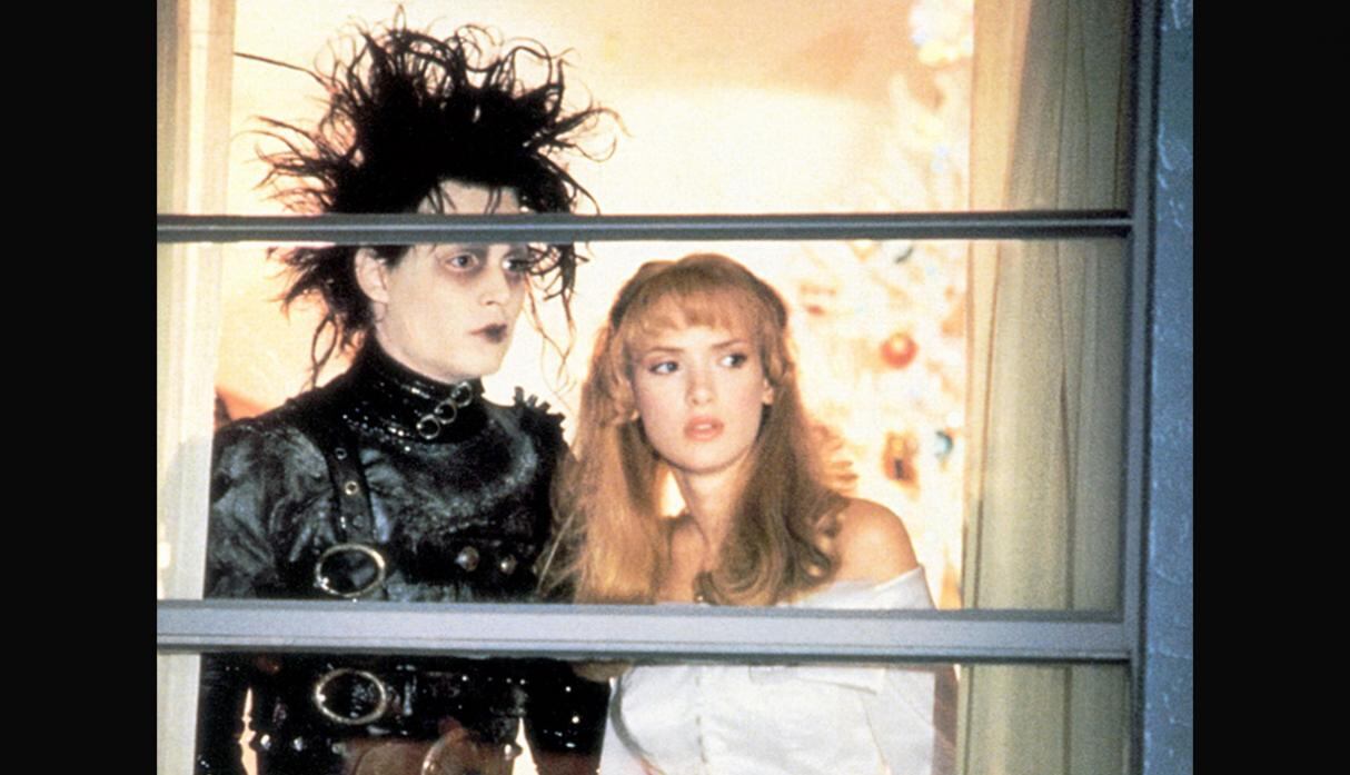 Cómo olvidar a una de las parejas más 'cool' de la época. Johnny Depp y Winona Ryder se conocieron en el set de "El Hombre Manos de Tijera" y su romance duró entre 1989 y 1993. (Foto: Difusión)