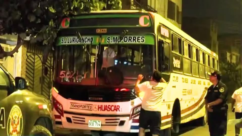 Continúan los ataque contra buses de transporte público.