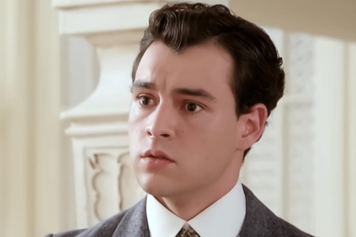 Curro le pide un consejo a su hermana Jana (Foto: RTVE)