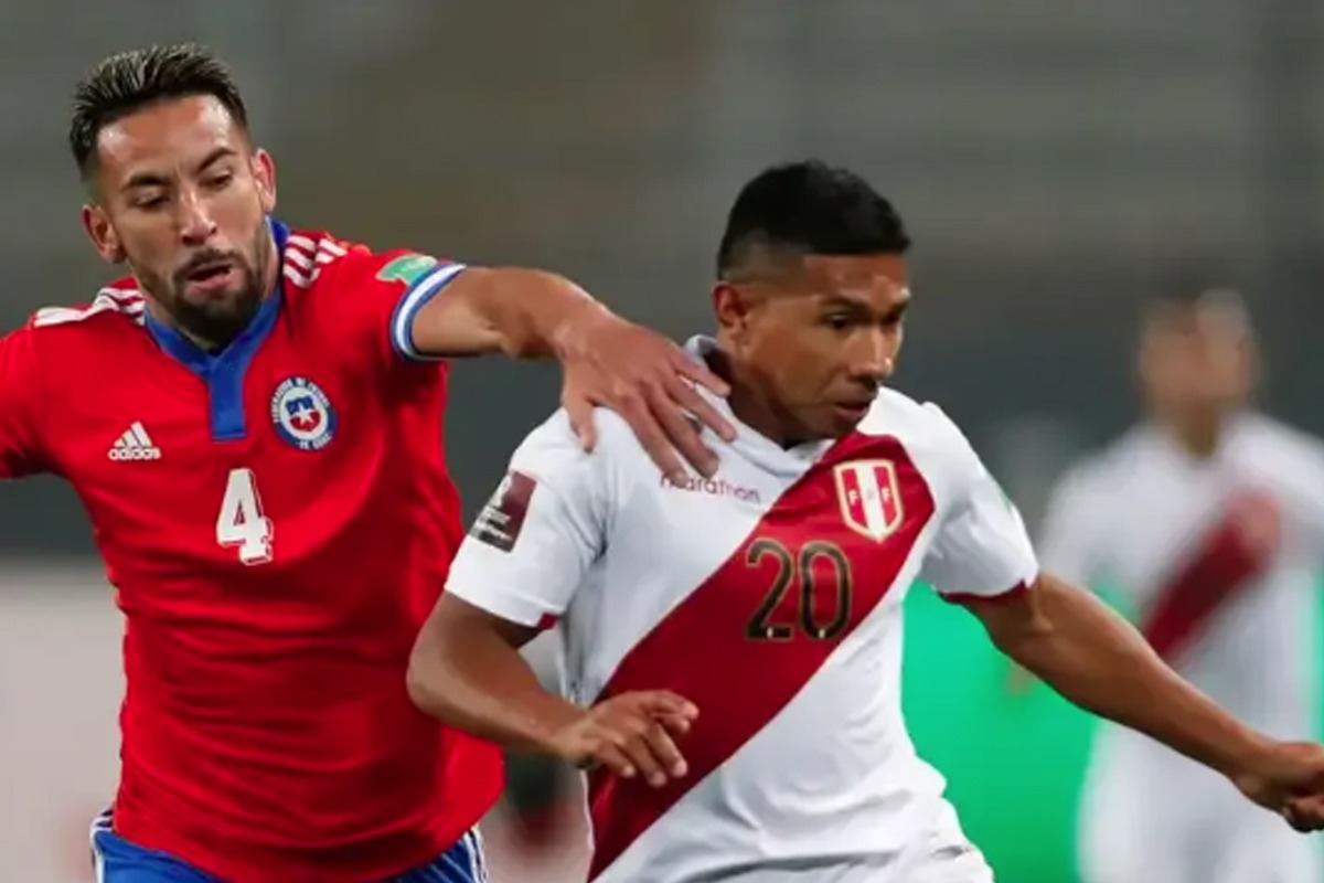 Perú venció a Chile en el último partido jugado por ambas selecciones, por las Eliminatorias Qatar 2022. (Foto: GEC)