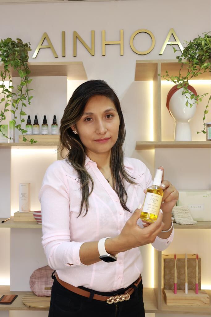 Una marca de cosmética natural que ofrece diversas alternativas para el fcuidado de la piel, el cabello y otros.