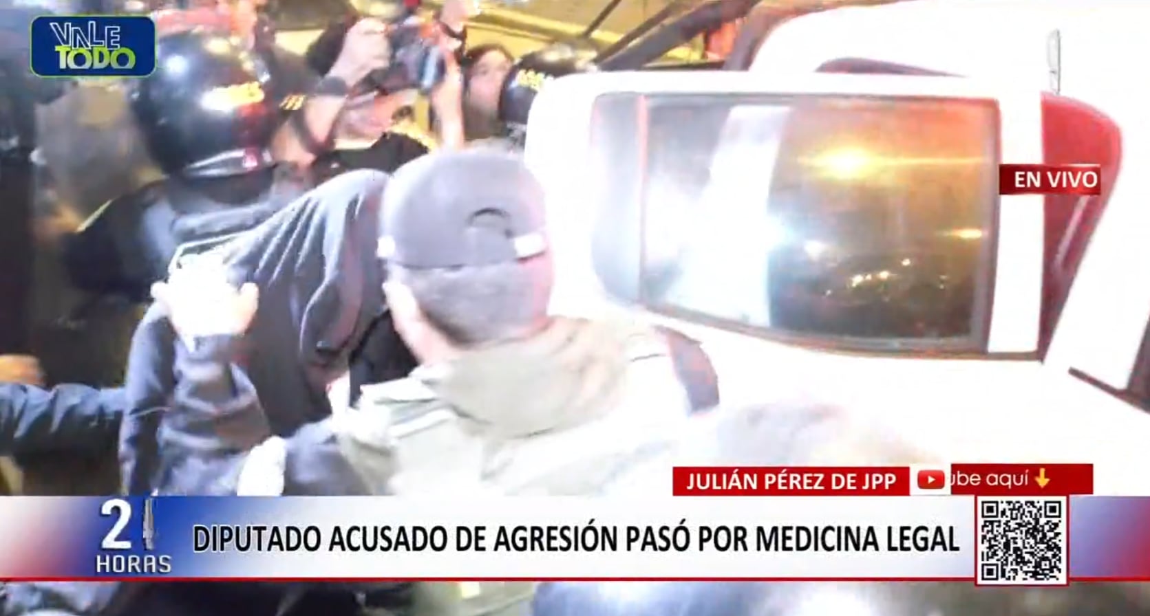 Encapuchado, Julián Pérez Mallqui volvió a ser llevado a la comisaría de San Miguel, donde permanecerá detenido hasta que se determine su situación legal.