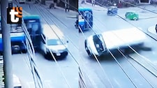 ¡Tragedia en Puente Piedra! Mujer muere tras brutal choque entre bus y combi, cámara captó el preciso instante del impacto