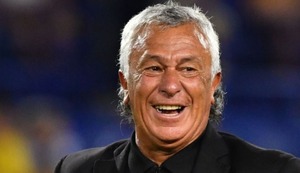 Néstor Pipo Gorosito habría renovado un año más con Alianza Lima