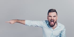 Las palabras hirientes dañan tu autoestima y la confianza en la relación. Foto: ¡Stock.