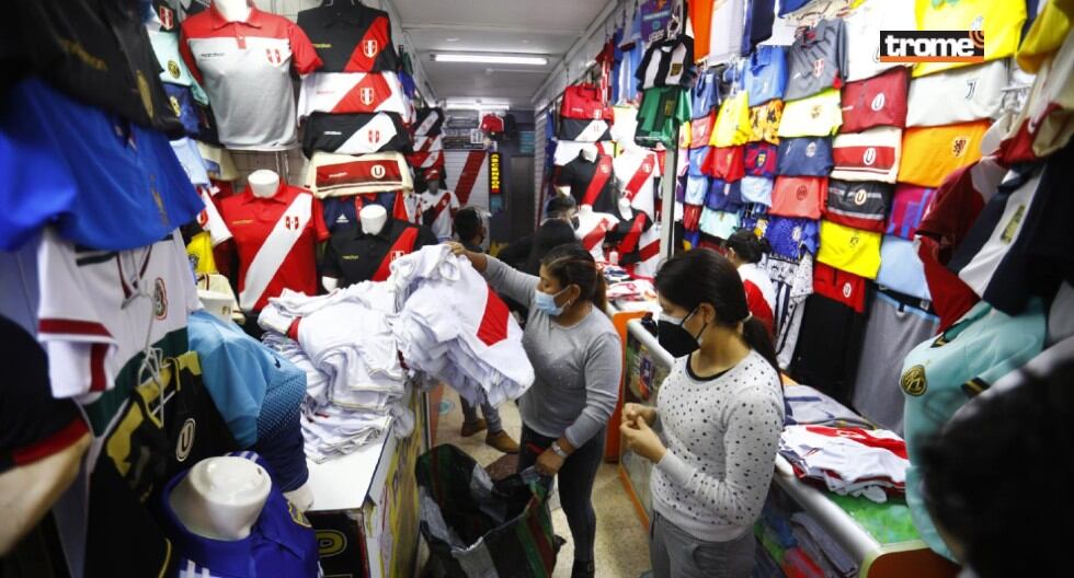 Triunfo de la selección peruana levanta ventas de comerciantes en Gamarra y Mesa Redonda (Joel Alonzo / Trome)