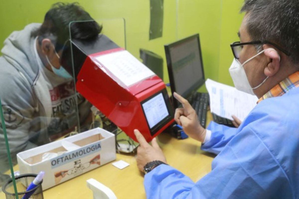 Como parte de los exámenes médicos, deberás pasar por una evaluación oftalmológica (Foto: Andina)