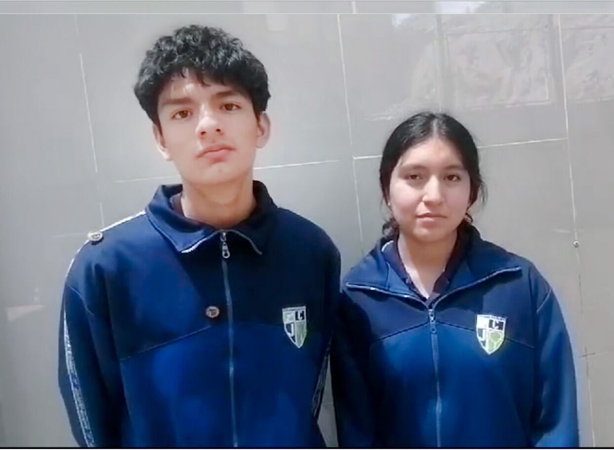 Piero Floreano (17) y Gabriela Loyola (16) dedicaron este logro a sus madres fallecidas.