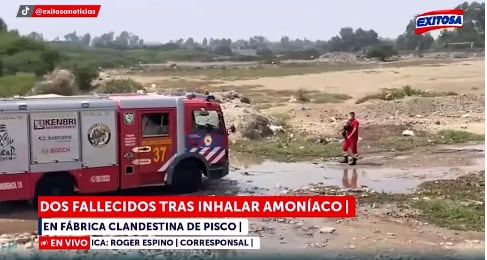Bomberos llegaron hasta la fábrica e ingresaron con uniforme especial. Un tercer trabajador fue rescatado y llevado al hospita.