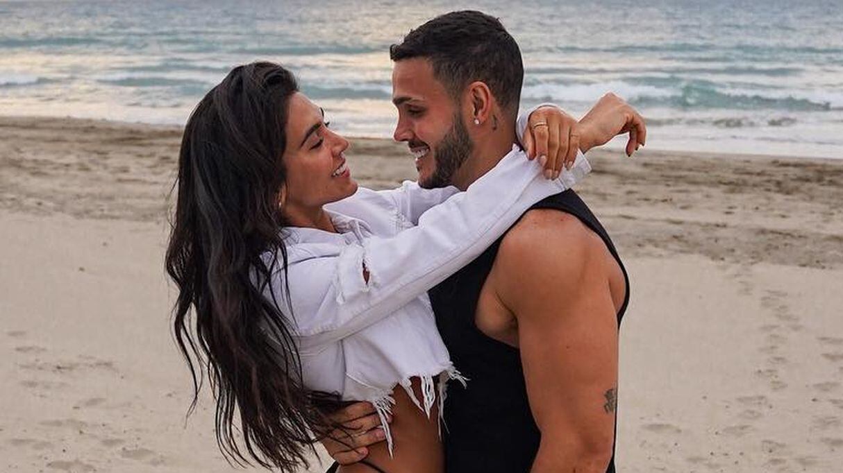Vania Bludau revela en Instagram, que terminó con Mario Irivarren. (Foto: Instagram)