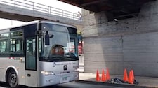 Cercado de Lima: Mujer cae de puente peatonal y es arrollada por bus del Metropolitano