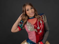 Lesly Becorena: ‘En la semana estudio derecho y viernes, sábado y domingo canto’