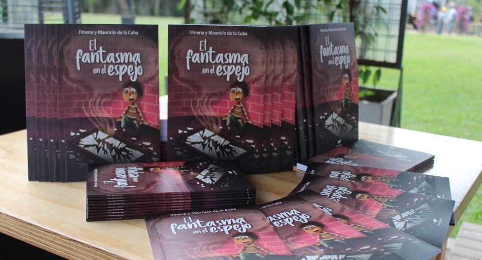 El fantasma en el espejo fue publicado por la editorial independiente Colmillo Blanco. (Difusión)