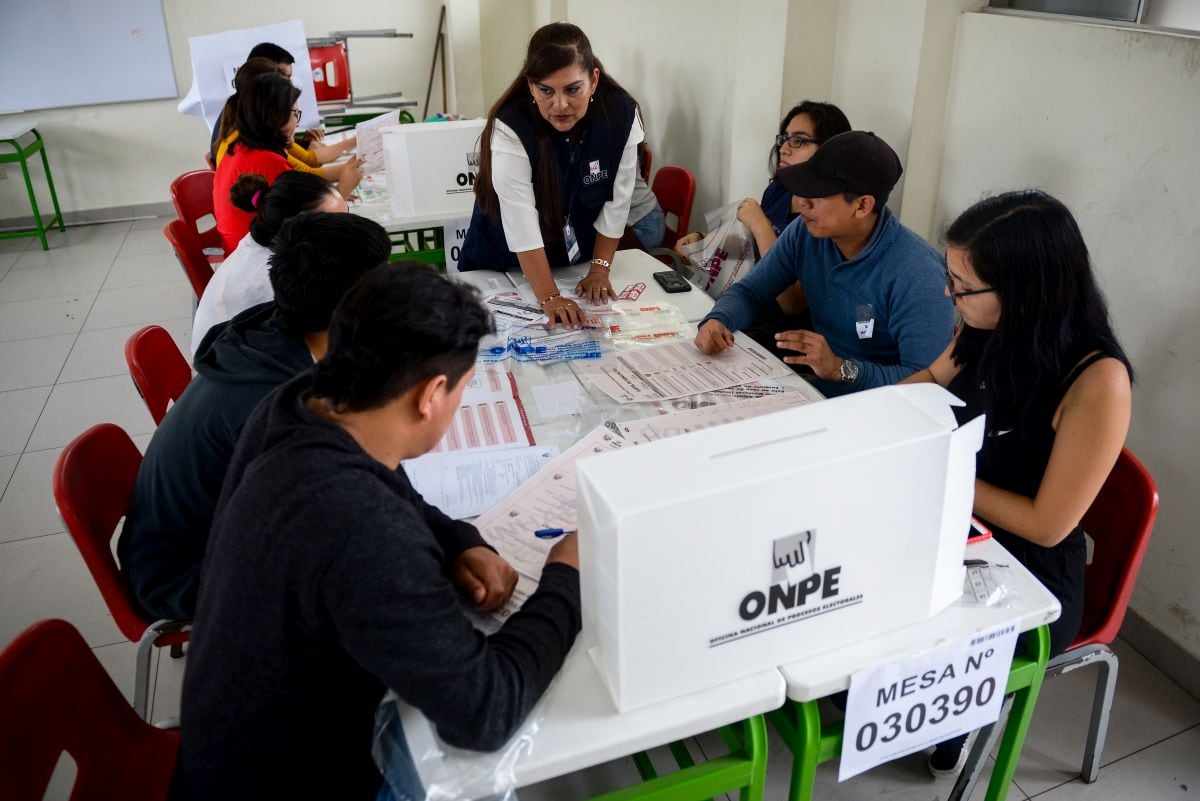 La ONPE habilitó un sitio web para que puedas elegir hasta tres posibles locales para las elecciones 2021, luego por correo confirmó la elección del mismo (Foto: GEC)