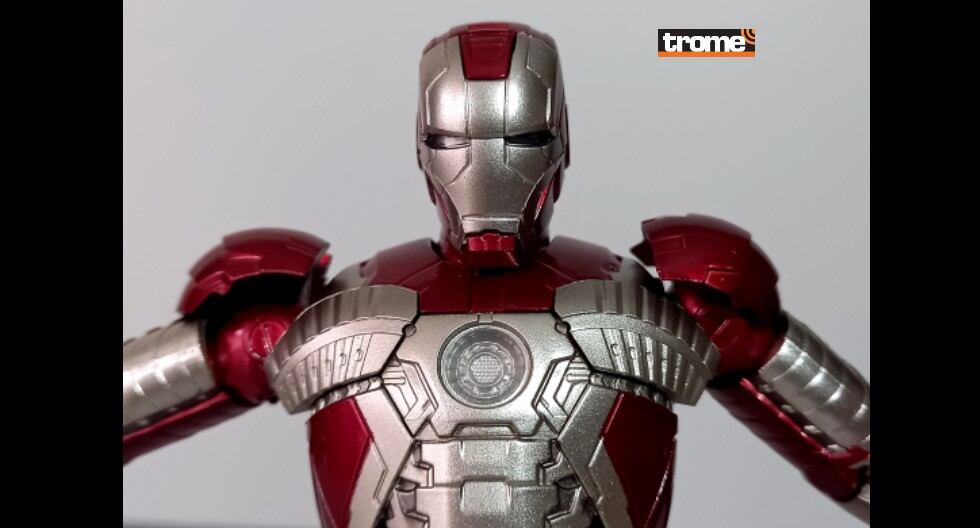 Peruano presenta parte de su gran colección que postula a un Guinness y la puede conocer en el Museo de Iron Man instalado en Plaza Norte. (Miguel Javier / Trome)