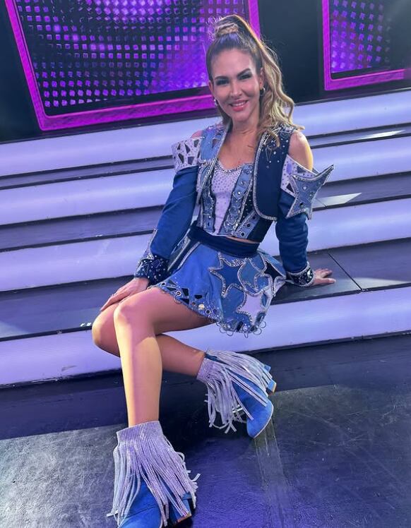 Anahí de Cárdenas dice que volver a los escenarios le sube los ánimos.