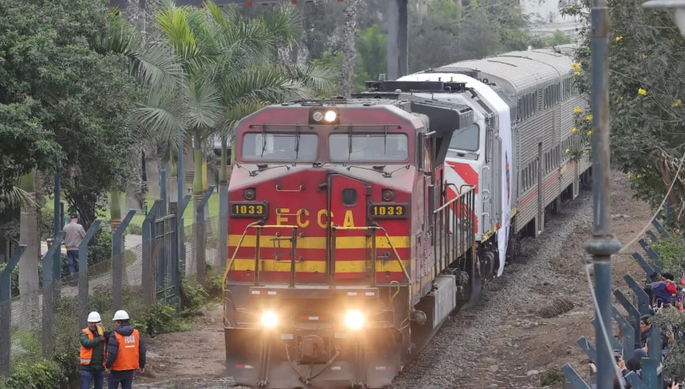 Alcalde de Lima señala que tren Lima–Chosica está listo y a la espera de autorización