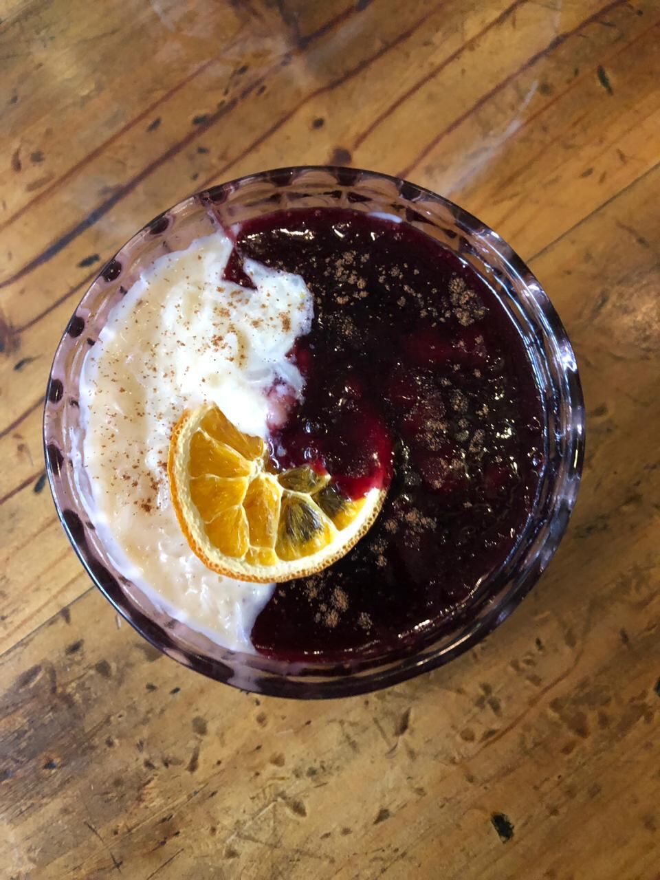 El clásico combinado de mazamorra morada y arroz con leche en su máxima expresión. (Foto: Matilde)