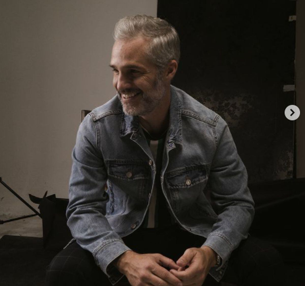 El actor de 43 años se recupera tras la amputación de su pierna. (Foto: Juan Pablo Medina / Instagram)