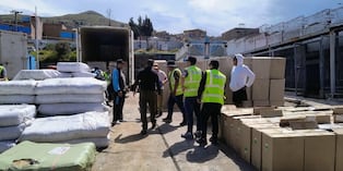 Un duro golpe dio la Policía Fiscal al intervenir un camión con millones de soles en contrabando.