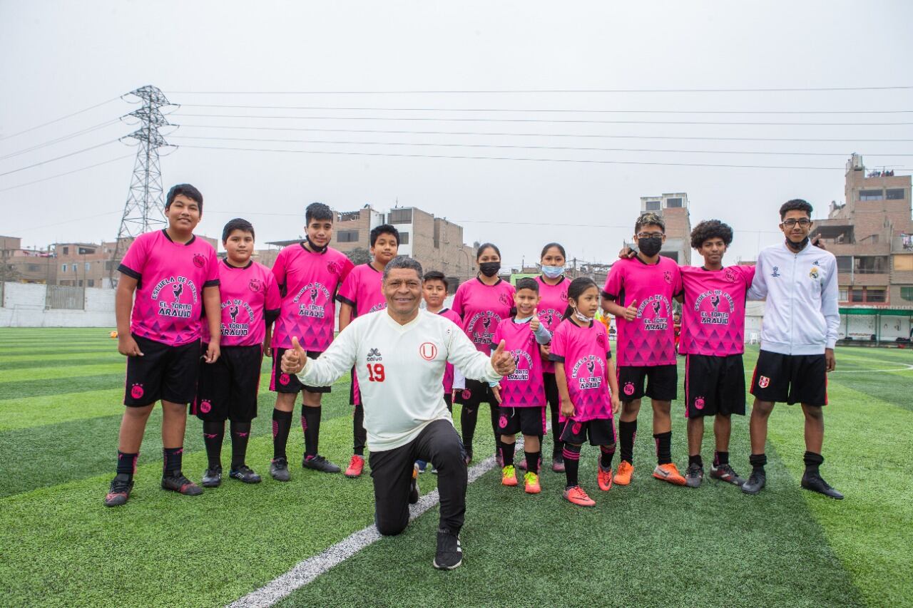 Ahora busca nuevos valores en El Agustino, su barrio de toda la vida