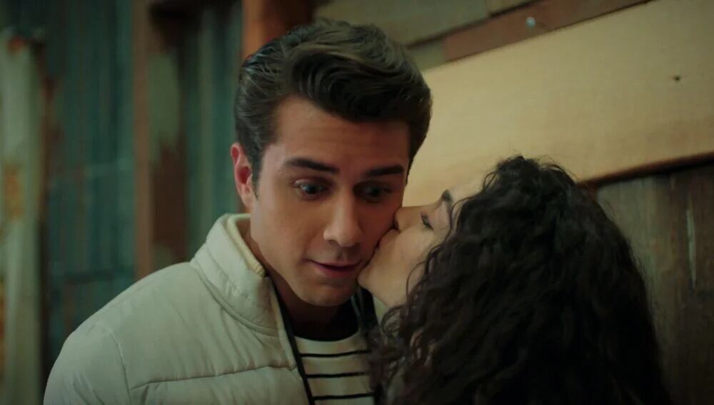 La reconciliación de Doruk y Asiye en la telenovela turca "Hermanos" (Foto: NG Medya)