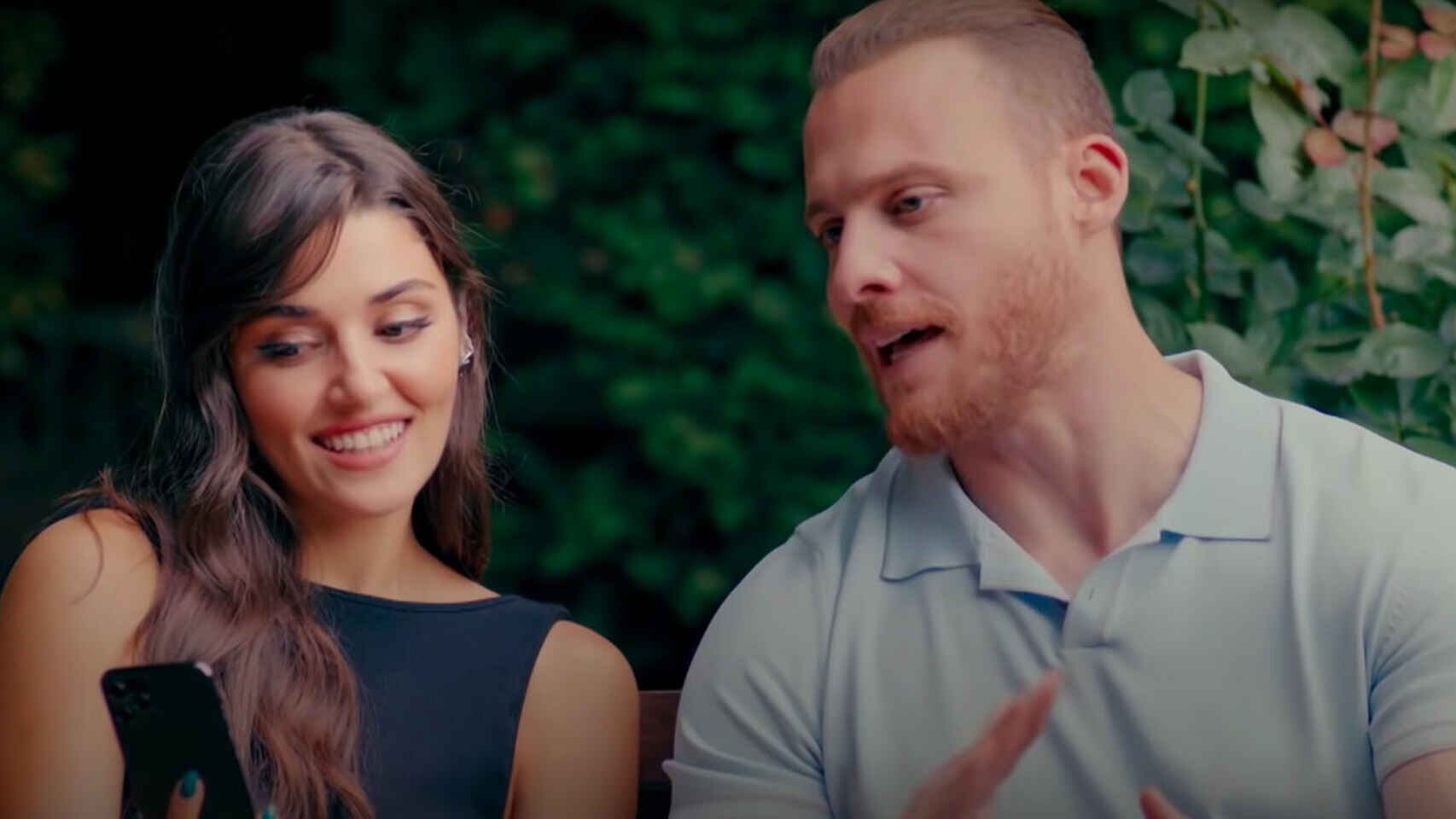 Eda, Serkan y Kiraz comienzan a vivir juntos bajo el mismo techo durante un cierto periodo de tiempo. (Foto: Fox Turquía)