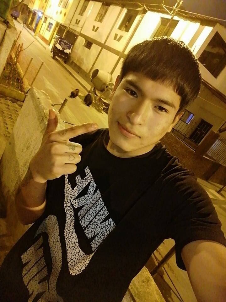 Anderson Ángel Ricaldi Leonardo (18), fue asesinado de un balazo en la cabeza por un desconocido en su propio barrio.