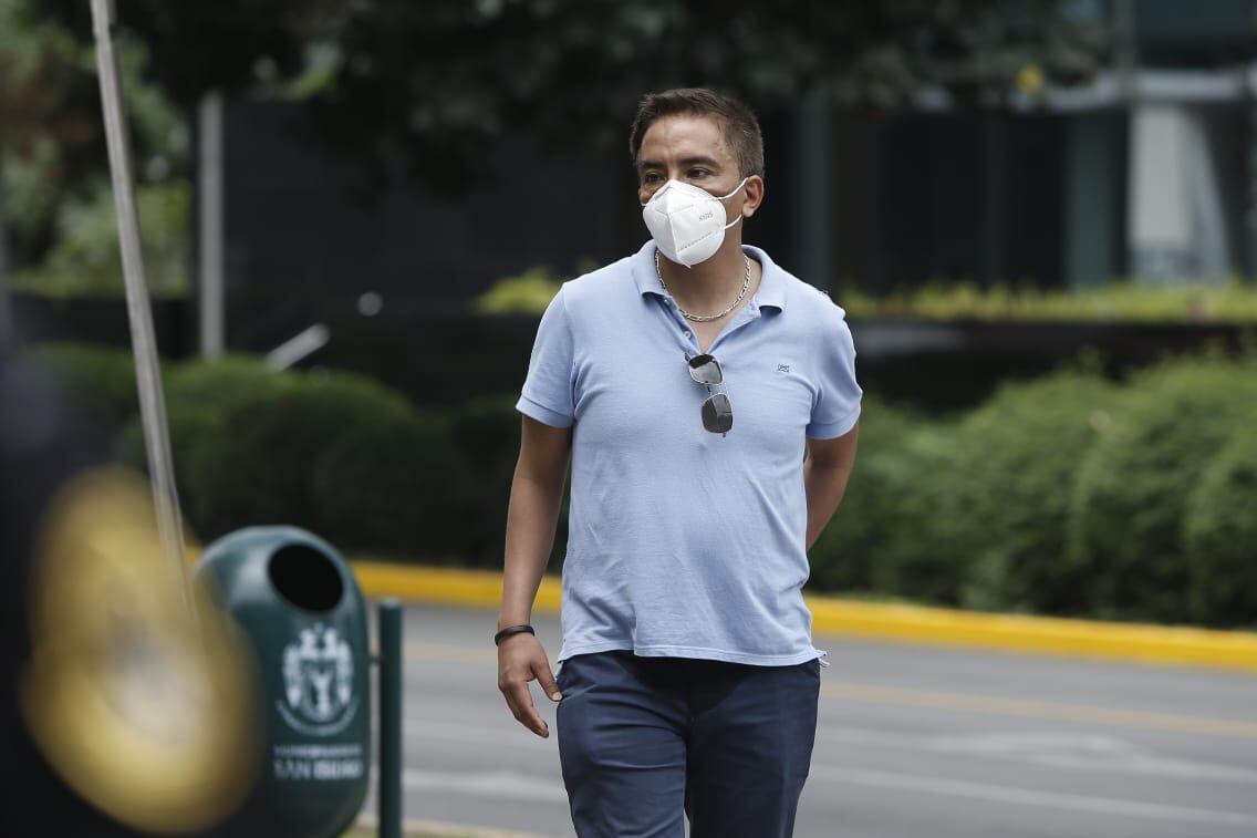 En el lugar de la protesta se pudo ver al excongresista Roberto Vieira. (Foto: Jorge.cerdan/@photo.gec)