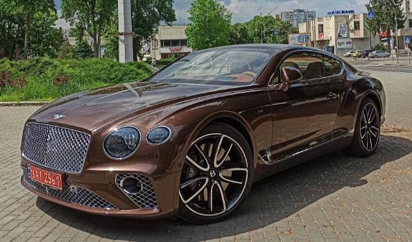 La línea Continental GT es de las más deportivas de la marca Bentley (Foto: Continental GT/Instagram)