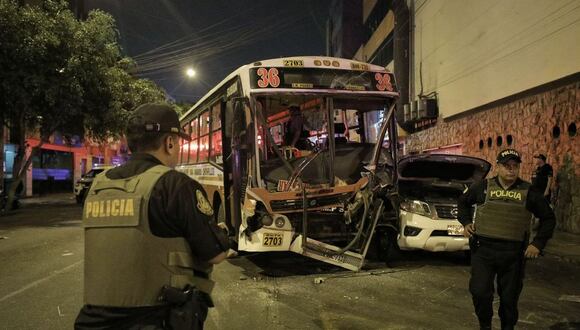 Accidente en Lince: choque entre dos buses de transporte público