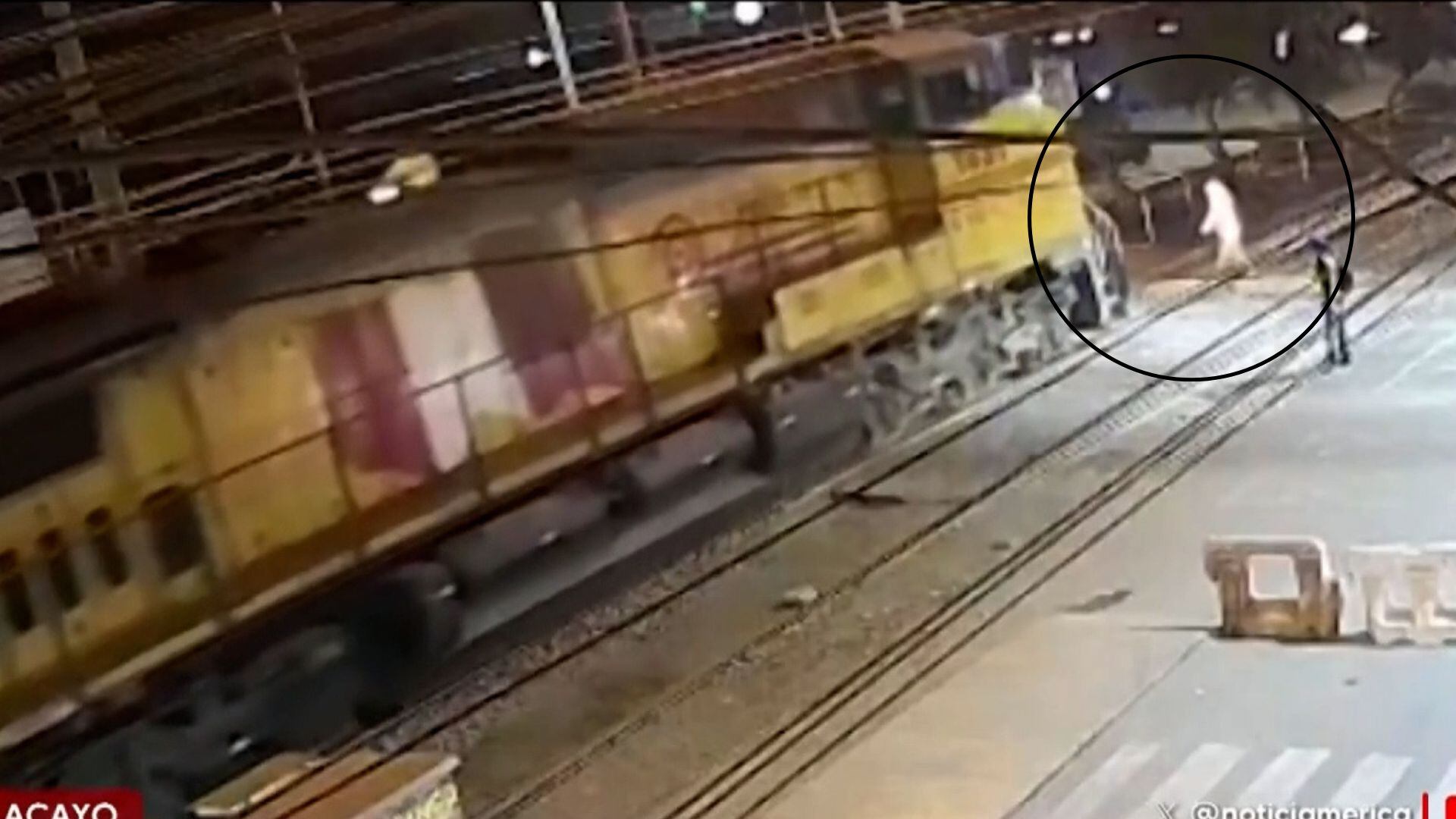 Chaclacayo: cámara capta impactante atropello de tren a anciano