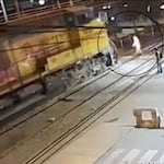 Chaclacayo: cámara capta impactante atropello de tren a anciano