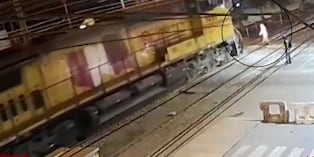 Chaclacayo: cámara capta impactante atropello de tren a anciano
