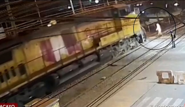 Chaclacayo: cámara capta impactante atropello de tren a anciano