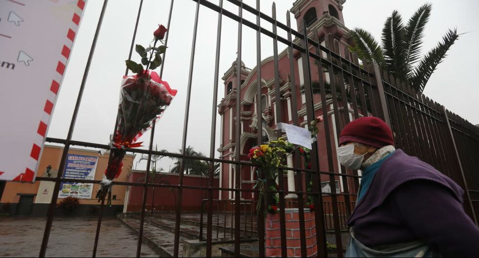Devoción por Santa Rosa de Lima. (Fotos: Violeta Ayasta / Joel Alonzo / GEC)