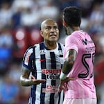 Paolo Guerrero estrenó nuevo look en el Alianza - Boys