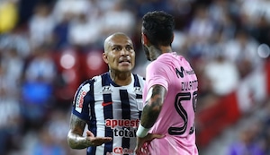 Paolo Guerrero volvió a raparse la cabeza en la previa al duelo entre Alianza Lima vs. Sport Boys